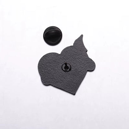 Halloween Sexy Butts Enamel Pins Heart Shaped Cosplay Brooches Lapel Badges Punk Gothic Jewelry Gift for Friends Wholesale